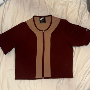 Nike sports wear brown crop top zip up size: medium